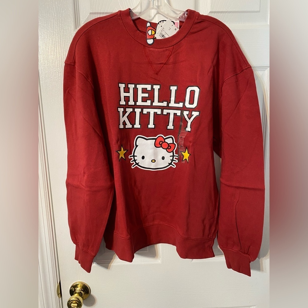 Red Hello Kitty Women’s Medium Oversized Sweatshirt New - Picture 1 of 4